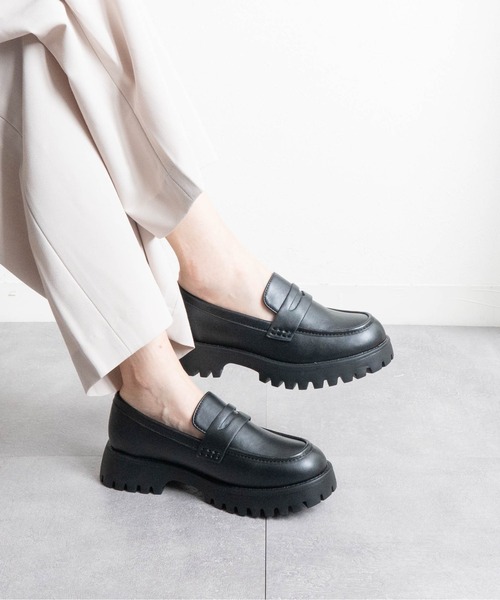 Fabby fabby(ファビィーファビィー)の「トラックソールローファー(ローファー・レディース・ベージュ系その他/ブラック系その他/ブラック・SMALL/MEDIUM/LARGE)」の11枚目の写真
