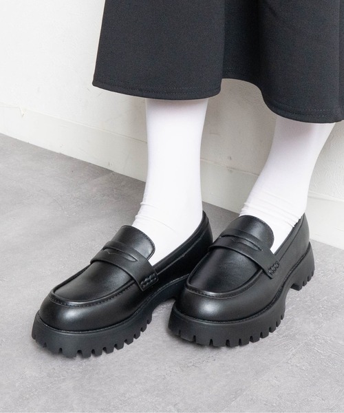 Fabby fabby(ファビィーファビィー)の「トラックソールローファー(ローファー・レディース・ベージュ系その他/ブラック系その他/ブラック・SMALL/MEDIUM/LARGE)」の18枚目の写真