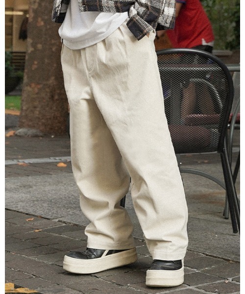 #Re:room（リルーム）の「ヘビーチノツータックワイドパン（チノパンツ・メンズ・ブラック/カーキ/オフホワイト・SMALL/MEDIUM）」の2枚目の写真