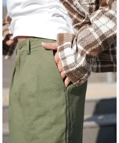 #Re:room（リルーム）の「ヘビーチノツータックワイドパン（チノパンツ・メンズ・ブラック/カーキ/オフホワイト・SMALL/MEDIUM）」の14枚目の写真