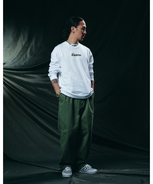 #Re:room（リルーム）の「ヘビーチノツータックワイドパン（チノパンツ・メンズ・ブラック/カーキ/オフホワイト・SMALL/MEDIUM）」の6枚目の写真