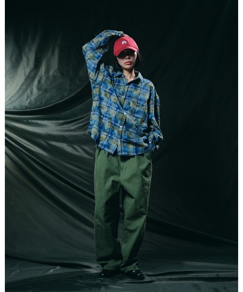 #Re:room（リルーム）の「ヘビーチノツータックワイドパン（チノパンツ・メンズ・ブラック/カーキ/オフホワイト・SMALL/MEDIUM）」の9枚目の写真