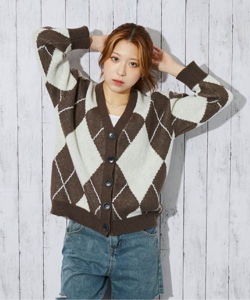 GORGE（ゴージ）の「《大柄アーガイル×ゆるシルエット》レディース ニットカーディガン レトロ 秋冬（カーディガン/ボレロ・レディース・ブルー/ブラウン/アイボリー・F）」の2枚目の写真