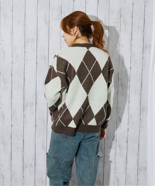 GORGE（ゴージ）の「《大柄アーガイル×ゆるシルエット》レディース ニットカーディガン レトロ 秋冬（カーディガン/ボレロ・レディース・ブルー/ブラウン/アイボリー・F）」の7枚目の写真