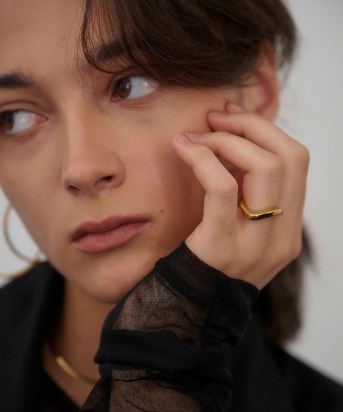 CENE（セネ）の「【CENE】セネ/フルイドラインリング（リング・レディース・シルバー/ゴールド・#9/#11/#13）」の5枚目の写真