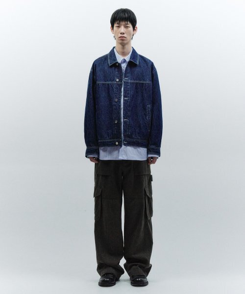 INSILENCE（インサイロンス）の「オーバーサイズトラッカージャケット MID BLUE（デニムジャケット・レディース・その他・LARGE/MEDIUM）」の2枚目の写真