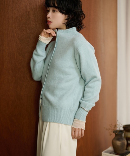 LAULEN（ローレン）の「square button knit cardigan /スクエアボタンオフネックニットカーディガン（カーディガン/ボレロ・レディース・ライトブルー/アイボリー/イエロー・FREE）」の5枚目の写真
