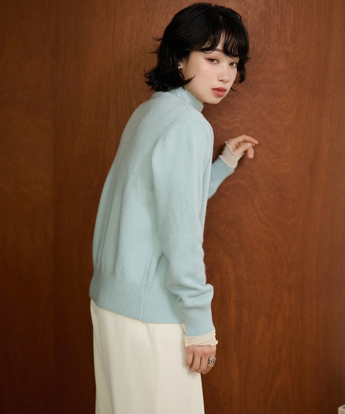 LAULEN（ローレン）の「square button knit cardigan /スクエアボタンオフネックニットカーディガン（カーディガン/ボレロ・レディース・ライトブルー/アイボリー/イエロー・FREE）」の7枚目の写真