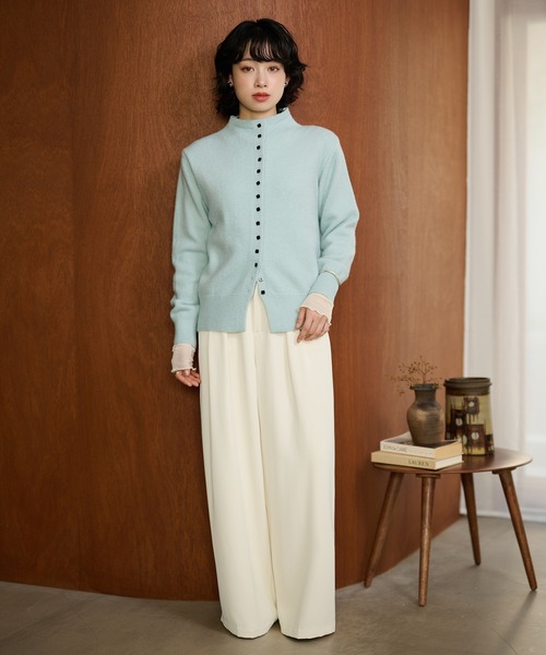 LAULEN（ローレン）の「square button knit cardigan /スクエアボタンオフネックニットカーディガン（カーディガン/ボレロ・レディース・ライトブルー/アイボリー/イエロー・FREE）」の9枚目の写真