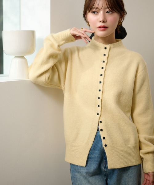 LAULEN（ローレン）の「square button knit cardigan /スクエアボタンオフネックニットカーディガン（カーディガン/ボレロ・レディース・ライトブルー/アイボリー/イエロー・FREE）」の17枚目の写真