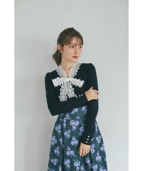 tocco closet(トッコ クローゼット)の「レースボウタイリボン付き配色ニットプルオーバー(ニット/セーター・レディース・ネイビー/ブラック/グレー・M)」の22枚目の写真
