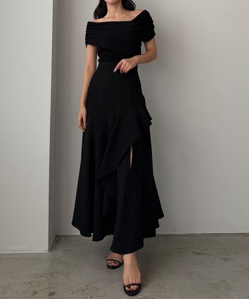 Louere(ルエレ)の「イレヘムスリットフレアスカート(スカート・レディース・アイボリー/チャコール/ブラック・MEDIUM/SMALL/X-LARGE/LARGE)」の19枚目の写真