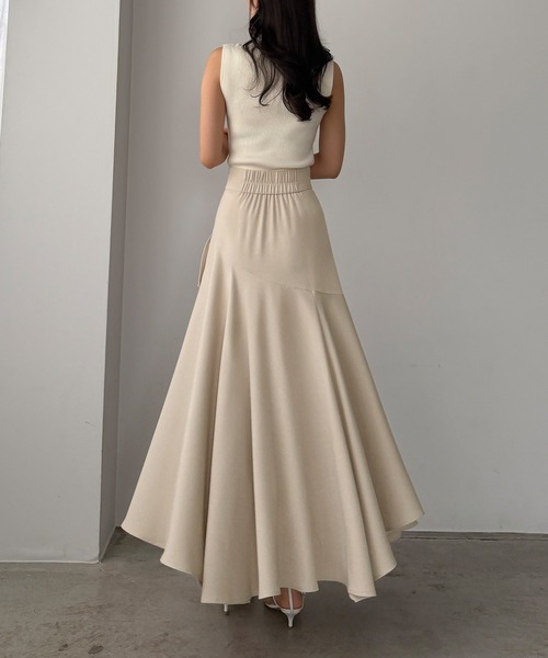 Louere(ルエレ)の「イレヘムスリットフレアスカート(スカート・レディース・アイボリー/チャコール/ブラック・MEDIUM/SMALL/X-LARGE/LARGE)」の18枚目の写真