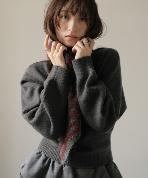 Ulysses(ユリシス)の「ボートネックニットプルオーバー(ニット/セーター・レディース・ダークグレー/ベージュ/ブラウン・F)」の1枚目の写真