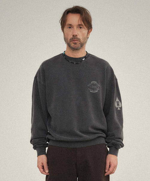 WMC(ダブリューエムシー)の「ジョディアック スウェット_CHARCOAL GREY(スウェット・メンズ・チャコールグレー・MEDIUM/LARGE/X-LARGE)」の1枚目の写真