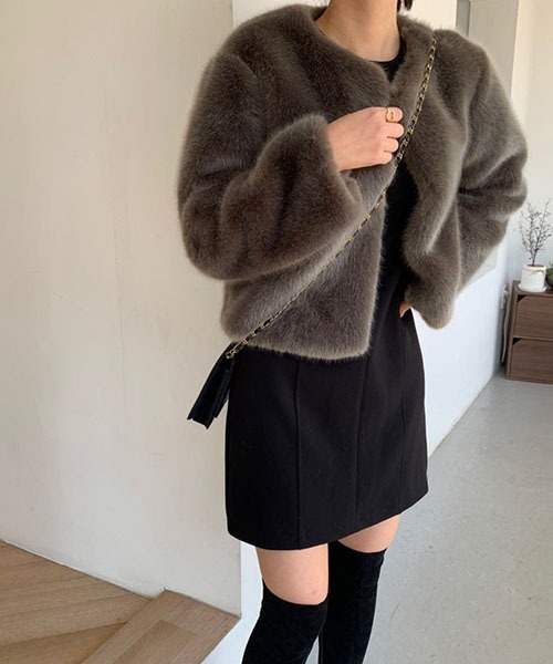 gossip！ロサンゼルス（ゴシップロサンゼルス）の「エコファー ノーカラージャケット（ダウンジャケット/コート・レディース・ブラック/ライトグレー/ブラウン・FREE）」の21枚目の写真