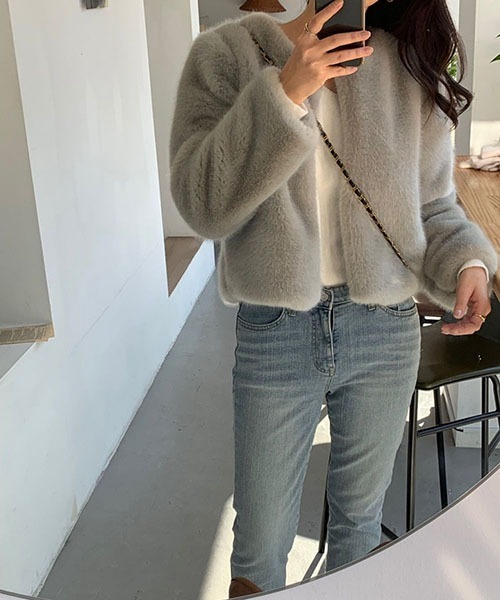 gossip！ロサンゼルス（ゴシップロサンゼルス）の「エコファー ノーカラージャケット（ダウンジャケット/コート・レディース・ブラック/ライトグレー/ブラウン・FREE）」の12枚目の写真