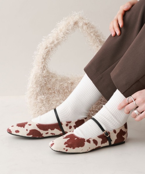 RAGEBLUE(レイジブルー)の「スクエアトゥフラットシューズ(パンプス・レディース・ブラック/ブラウン系4/ドット・MEDIUM/LARGE)」の3枚目の写真