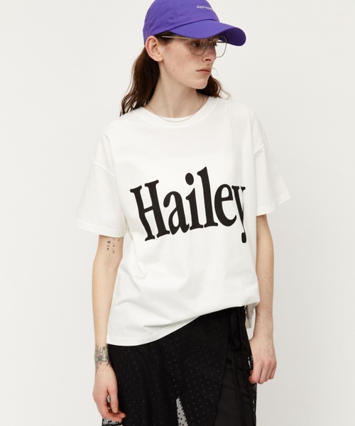 Auntie Rosa Holiday(アンティローザホリデー)の「HaileyプリントTEE(Tシャツ/カットソー・レディース・オフホワイト/チャコールグレー/ライトグレー・FREE)」の1枚目の写真