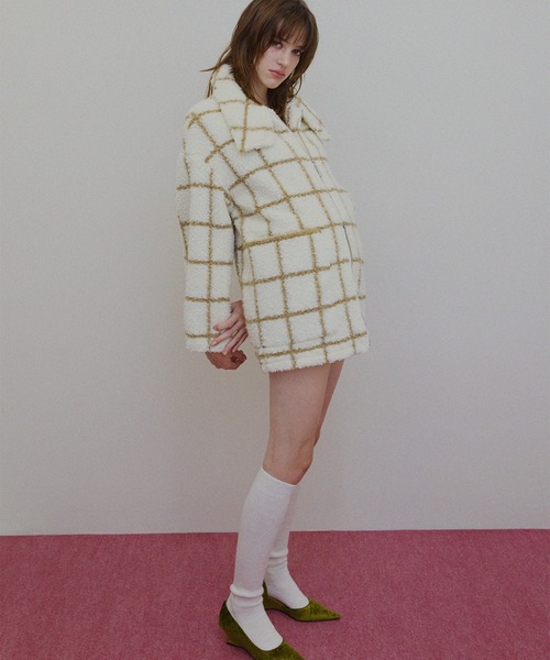 Ameri(アメリ)の「UND WINDOWPANE ZIPUP MIDI COAT(ブルゾン・レディース・アイボリー/ブラウン・SMALL/MEDIUM)」の3枚目の写真