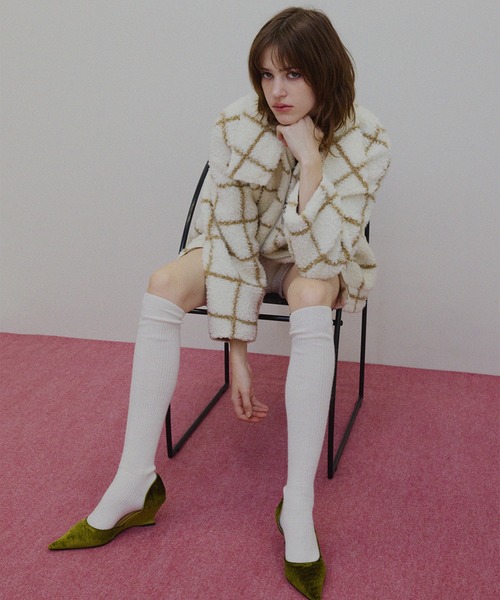 Ameri(アメリ)の「UND WINDOWPANE ZIPUP MIDI COAT(ブルゾン・レディース・アイボリー/ブラウン・SMALL/MEDIUM)」の5枚目の写真