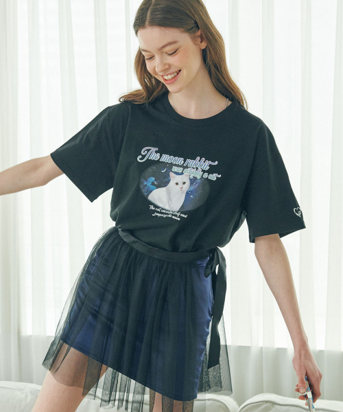LULUCHOU(ルルシュ)の「Actually a Cat T-shirt - BLACK(Tシャツ/カットソー・レディース・その他・FREE)」の3枚目の写真