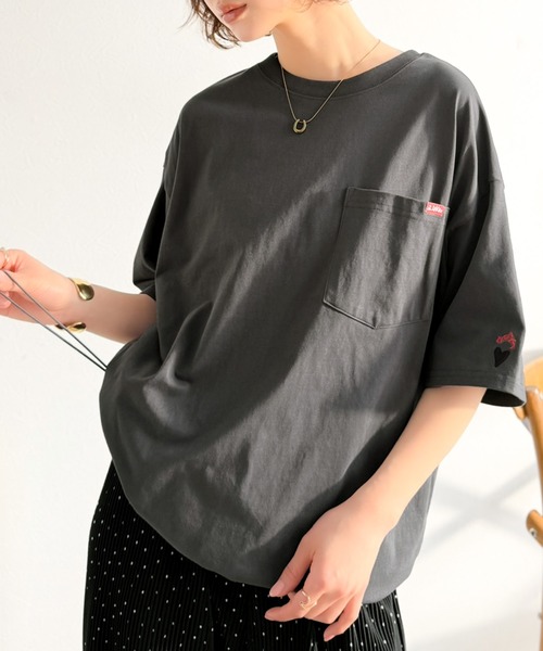 Java(ジャバ)の「《JaVaジャバコラボ》男女でお揃いできちゃう!バックプリントで差がつく個性派T♪ 裾スピンドル フロッキーバックプリントビッグTシャツ(Tシャツ/カットソー・レディース・ネイビー/チャコール/オフホワイト/ブラウン・MEDIUM/LARGE/X-LARGE/SMALL)」の21枚目の写真