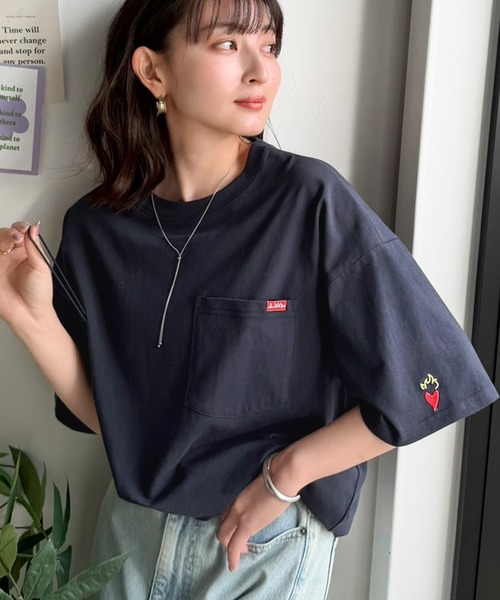 Java(ジャバ)の「《JaVaジャバコラボ》男女でお揃いできちゃう!バックプリントで差がつく個性派T♪ 裾スピンドル フロッキーバックプリントビッグTシャツ(Tシャツ/カットソー・レディース・ネイビー/チャコール/オフホワイト/ブラウン・MEDIUM/LARGE/X-LARGE/SMALL)」の5枚目の写真