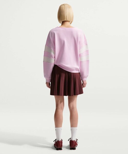 NIKE(ナイキ)の「ナイキ スポーツウェア クラブ フリース ウィメンズ オーバーサイズド Vネック スウェットシャツ / Nike Sportswear Club Fleece Women's Oversized V-Neck Sweatshirt IQ0085-663 Pink Foam(スウェット・レディース・ピンク・L/S/M/XS/XL)」の12枚目の写真