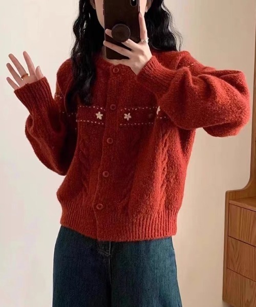 gossip!ロサンゼルス(ゴシップロサンゼルス)の「韓国風ケーブルふわふわゆったりシンプルカジュアルカーディガン(カーディガン/ボレロ・レディース・レッド/ホワイト/オフホワイト・FREE)」の8枚目の写真