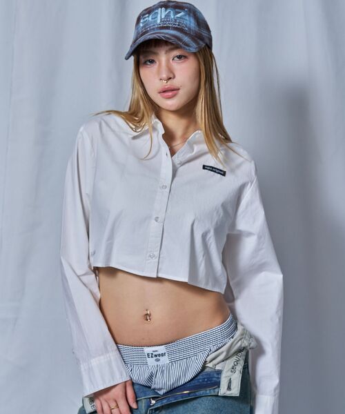 SEQUENZ(シークエンズ)の「※WEB限定 / 短丈シルエット / レディースクロップドシャツ / sqnz cropped shirts(シャツ/ブラウス・レディース・ピンク/ホワイト/ライトブルー・MEDIUM/SMALL)」の6枚目の写真