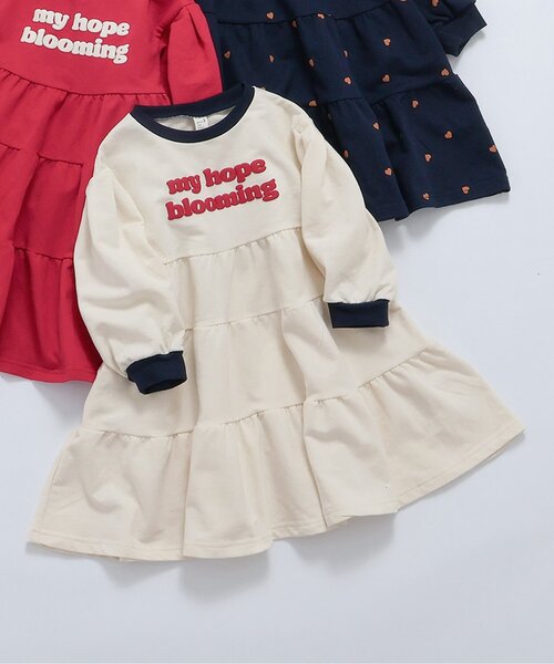 apres les cours（アプレレクール）の「ティアードロゴワンピース_ジュニア対応（ワンピース・キッズ・レッド/ネイビー/クリーム・130/120/110/100/90/80/140）」の2枚目の写真