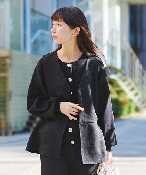 studio CLIP(スタディオクリップ)の「【WEB限定】ゴールドボタンカーディガン《オケージョン2026SS》(カーディガン/ボレロ・レディース・ネイビー/ブラック・FREE)」の3枚目の写真