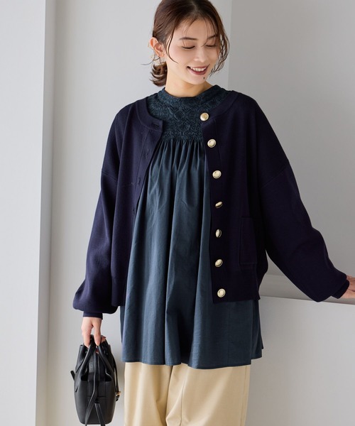 studio CLIP(スタディオクリップ)の「【WEB限定】ゴールドボタンカーディガン《オケージョン2026SS》(カーディガン/ボレロ・レディース・ネイビー/ブラック・FREE)」の12枚目の写真