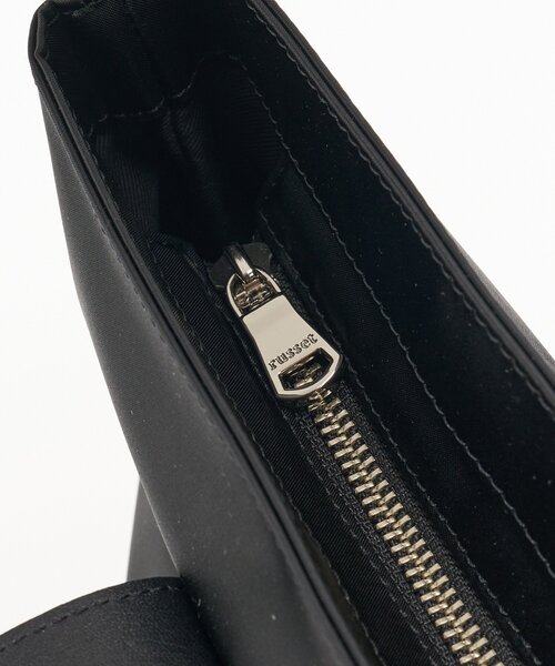 russet(ラシット)の「アシンメトリーハンドルトートバッ(SF-237)(トートバッグ・レディース・ブラック/キナリ/ブラック×ブルー/ライトグレー・FREE)」の14枚目の写真