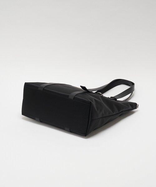 russet(ラシット)の「アシンメトリーハンドルトートバッ(SF-237)(トートバッグ・レディース・ブラック/キナリ/ブラック×ブルー/ライトグレー・FREE)」の16枚目の写真