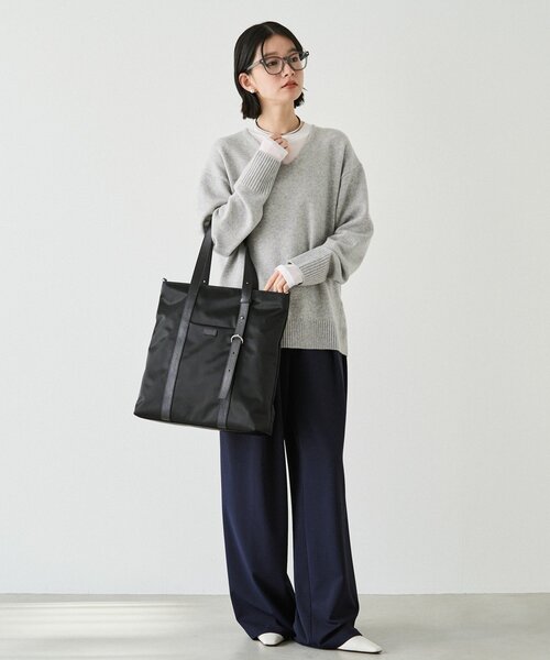 russet(ラシット)の「アシンメトリーハンドルトートバッ(SF-237)(トートバッグ・レディース・ブラック/キナリ/ブラック×ブルー/ライトグレー・FREE)」の18枚目の写真