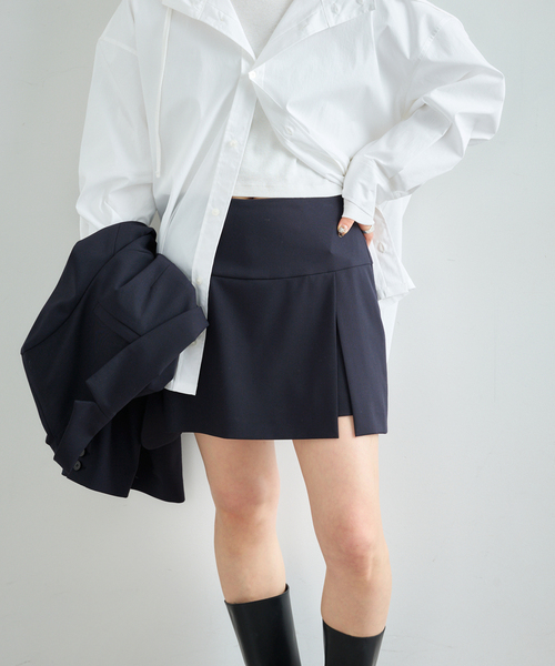 U by SPICK&SPAN（ユーバイスピックアンドスパン）の「サイドスリットミニスカート（スカート・レディース・ベージュ/ネイビー・36/38）」の17枚目の写真