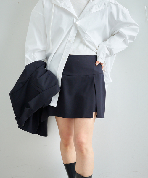 U by SPICK&SPAN（ユーバイスピックアンドスパン）の「サイドスリットミニスカート（スカート・レディース・ベージュ/ネイビー・36/38）」の18枚目の写真