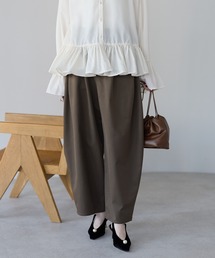 r.（アールドット）の「サイドタックコクーンパンツ（その他パンツ）」