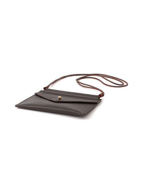 AMERICANA（アメリカーナ）の「【Americana（アメリカーナ） for SALON】エンベロップネックレスポーチ/ステッカー（ポーチ・レディース・ブラウン系その他/キャメル・FREE）」の14枚目の写真