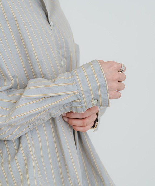 quadro（クオドロ）の「スーピマスタンドカラービッグシャツ（シャツ/ブラウス・レディース・グリーン/グレイッシュベージュ・FREE）」の20枚目の写真