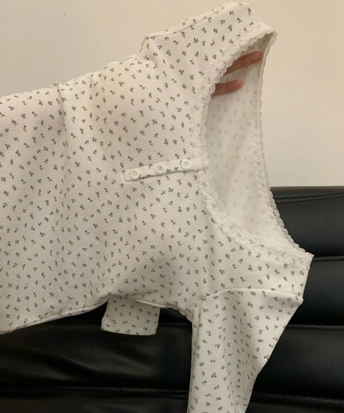 shyam inspiration(シャムインスピレーション)の「人気につき再登場!/パット付き小花柄ヘンリーネックリブロンT/レース(Tシャツ/カットソー・レディース・ブラック/アイボリー/ホワイト・FREE)」の7枚目の写真