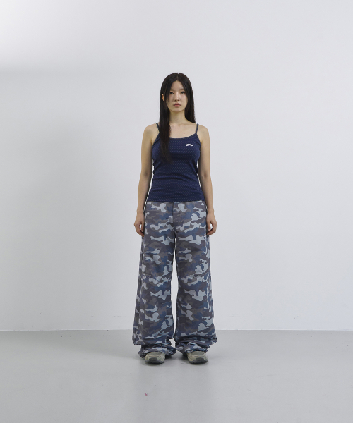 TANSANMAGNESIUM(タンサン マグネシウム)の「ナイロンワイドスタッドパンツ(カモスカイブルー)(その他パンツ・レディース・その他・1/2)」の3枚目の写真
