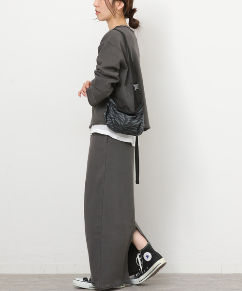 JOURNAL STANDARD relume(ジャーナルスタンダード レリューム)の「クロップドスウェット(スウェット・レディース・ブラック系その他/ベージュ・FREE)」の6枚目の写真