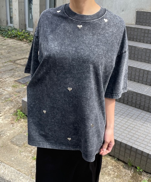 ROGER AND RAW(ロジャーアンドロウ)の「ハートプレート付きクルーTシャツ(Tシャツ/カットソー・レディース・ブラック/グレー/ベージュ/パープル・FREE)」の18枚目の写真