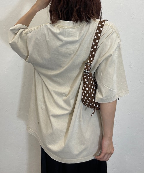 ROGER AND RAW(ロジャーアンドロウ)の「ハートプレート付きクルーTシャツ(Tシャツ/カットソー・レディース・ブラック/グレー/ベージュ/パープル・FREE)」の7枚目の写真