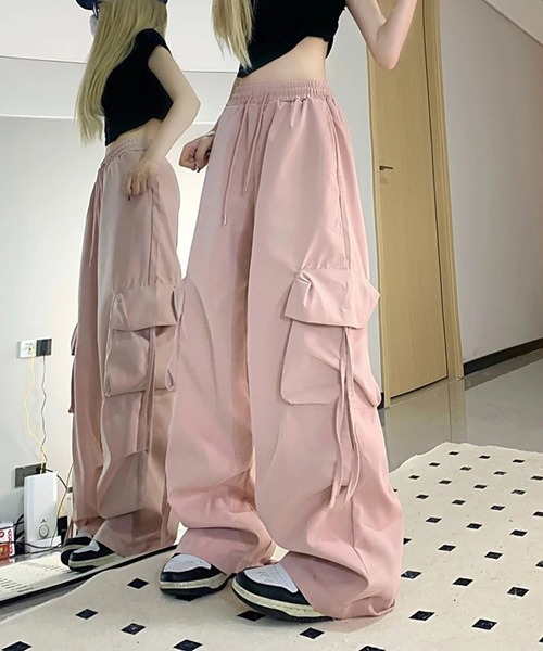VIBGYOR(ヴィブジョー)の「【EIZZ/アイズ】ドローストリング ボリューム ワイドカーゴパンツ(カーゴパンツ・レディース・ブラック/カーキ/ピンク/イエロー/アイボリー/チャコール・FREE)」の6枚目の写真