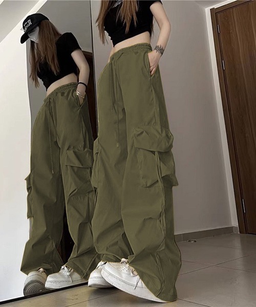 VIBGYOR(ヴィブジョー)の「【EIZZ/アイズ】ドローストリング ボリューム ワイドカーゴパンツ(カーゴパンツ・レディース・ブラック/カーキ/ピンク/イエロー/アイボリー/チャコール・FREE)」の17枚目の写真
