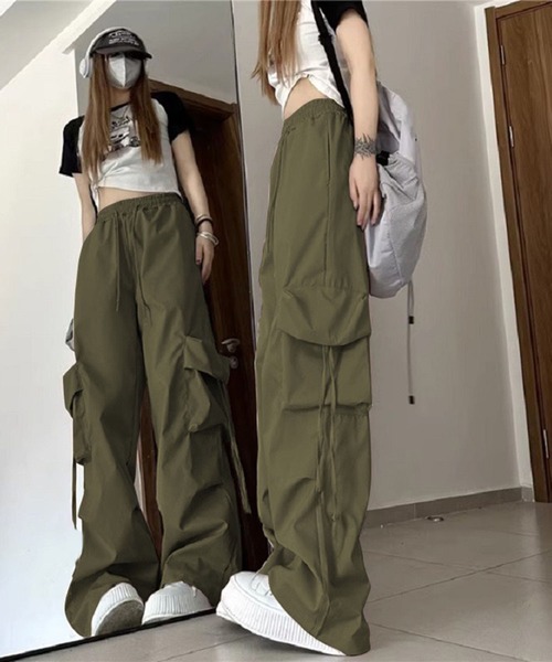VIBGYOR(ヴィブジョー)の「【EIZZ/アイズ】ドローストリング ボリューム ワイドカーゴパンツ(カーゴパンツ・レディース・ブラック/カーキ/ピンク/イエロー/アイボリー/チャコール・FREE)」の18枚目の写真